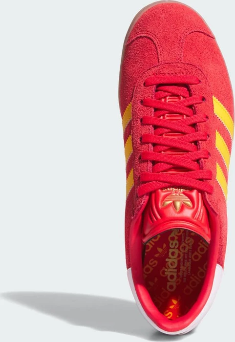 adidas Gazelle Spikeless pure ruby/crew yellow/gum