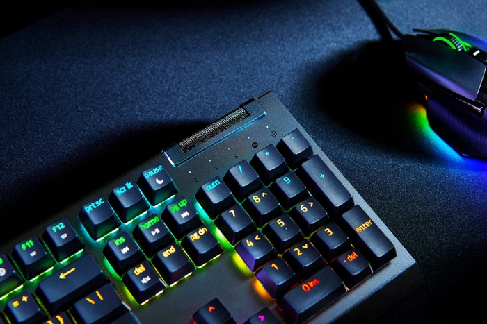 Razer BlackWidow V4 X, Razer GREEN Clicky Gen-3, USB, ND