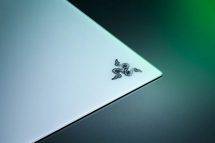 Razer Atlas Pro Gaming-Mauspad aus gehärtetem Glas, 500x400mm, 1.9mm dick, weiß