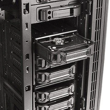 Thermaltake Urban T81, Acrylfenster
