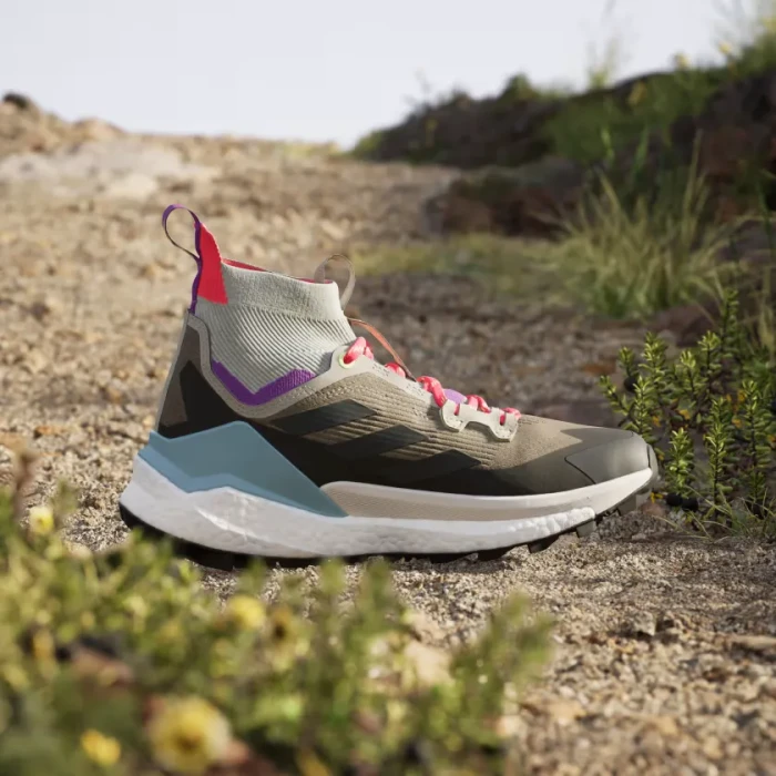 adidas Terrex Free Hiker 2.0 trace cargo/carbon/active purple (Damen)