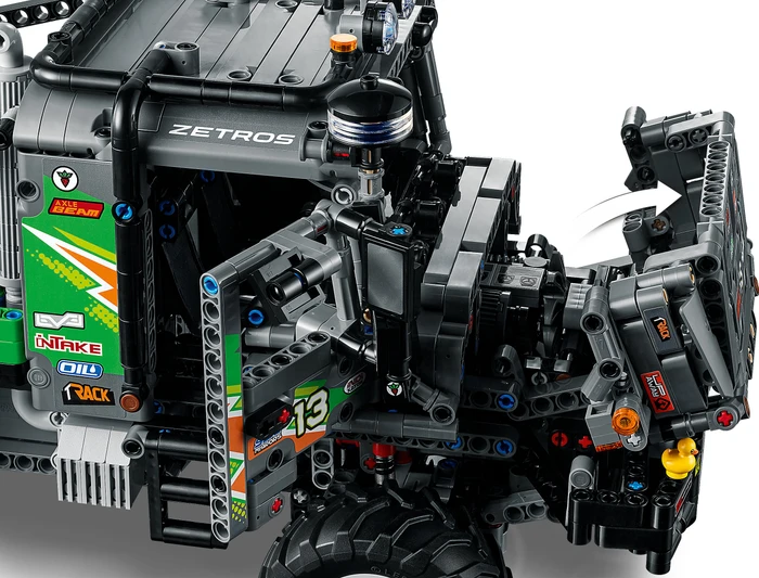 LEGO Technic - 4x4 Mercedes-Benz Zetros Offroad-Truck