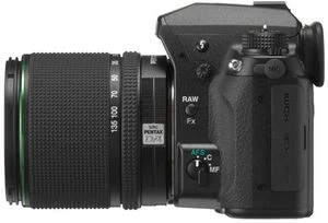 Pentax K-5 schwarz mit Objektiv smc DA 18-55mm 3.5-5.6 AL WR