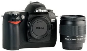Nikon D70 mit Objektiv AF 28-80mm 3.3-5.6 G und AF 70-300mm 4.0-5.6 G (VBA104N1)