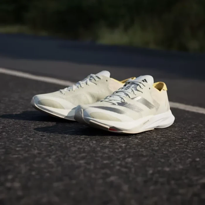 adidas Adizero Adios 8 ivory/iron metallic/crystal sand (Damen)
