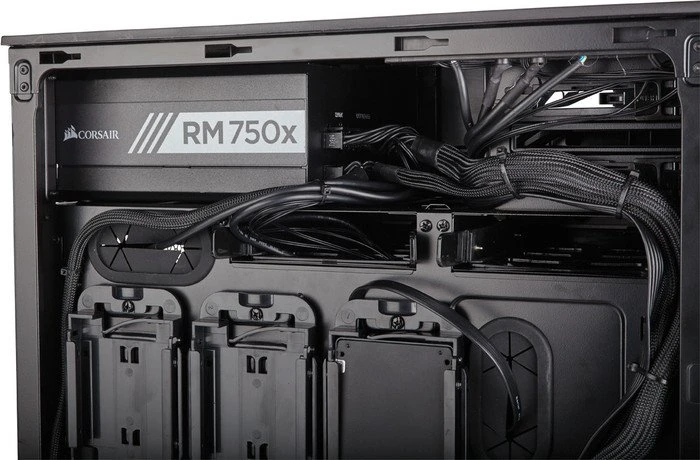 Corsair Carbide Series Quiet 600Q, schallgedämmt