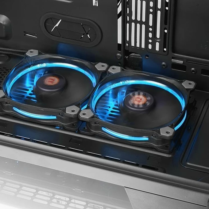 Thermaltake View 71 TG, Glasfenster