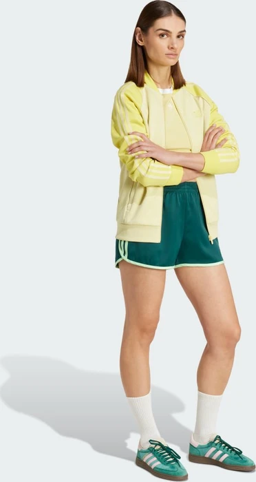 adidas Adicolor 3-Streifen Sprinter Laufhose kurz collegiate green/semi green spark (Damen)