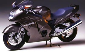 Tamiya Honda CBR110XX Super Blackbird