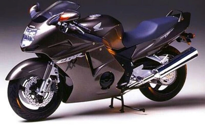 Tamiya Honda CBR110XX Super Blackbird