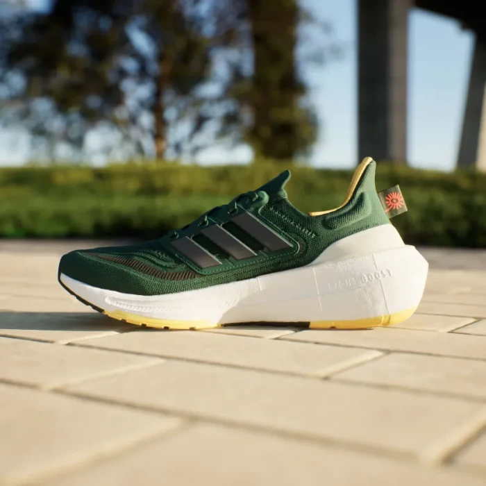 adidas Ultraboost Light collegiate green/iron metallic/spark