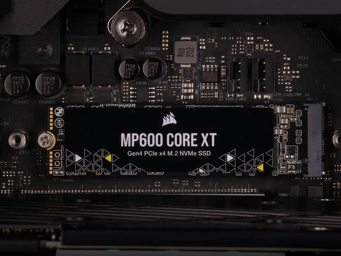 Corsair Force Series MP600 Core XT 2TB, M.2 2280 / M-Key / PCIe 4.0 x4, Kühlkörper