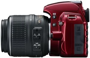 Nikon D3100 rot mit Objektiv AF-S DX 18-55mm 3.5-5.6 G VR