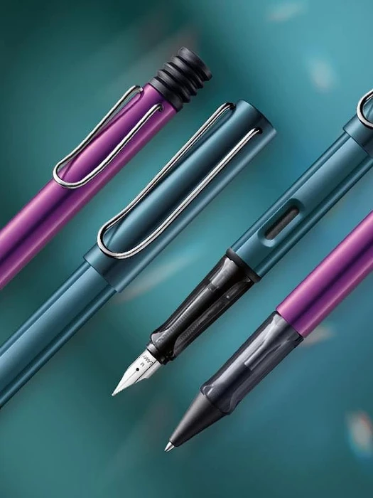 Lamy AL-star Special Edition 2023 lilac, rechte Hand, fein