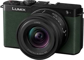 Panasonic Lumix DC-S9 grün mit Objektiv Lumix S 18-40mm 4.5-6.3