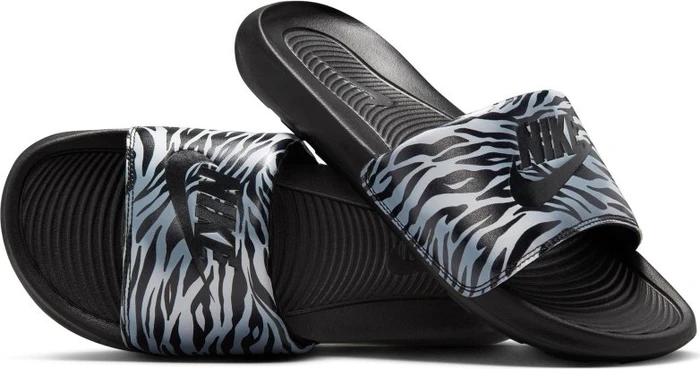 Nike Victori One Print black/metallic silver (Damen)