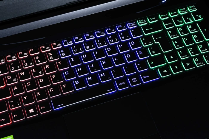 Captiva Highend Gaming I53-330, Core i7-9750H, 8GB RAM, 120GB SSD, 1TB HDD, GeForce RTX 2060, DE