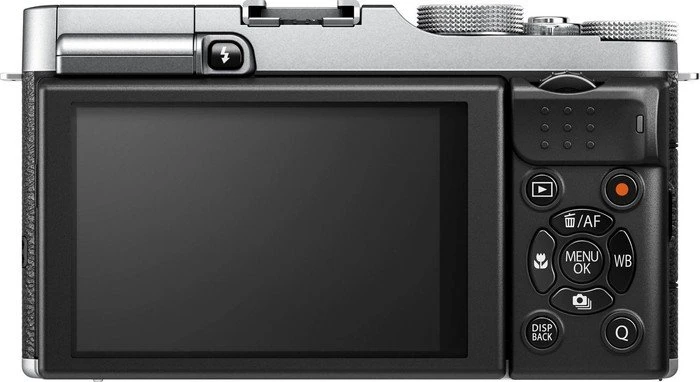 Fujifilm X-M1 silber mit Objektiv Fujinon XF 18-55mm 2.8-4.0 R LM OIS