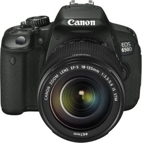 Canon EOS 650D mit Objektiv EF-S 18-135mm 3.5-5.6 IS STM