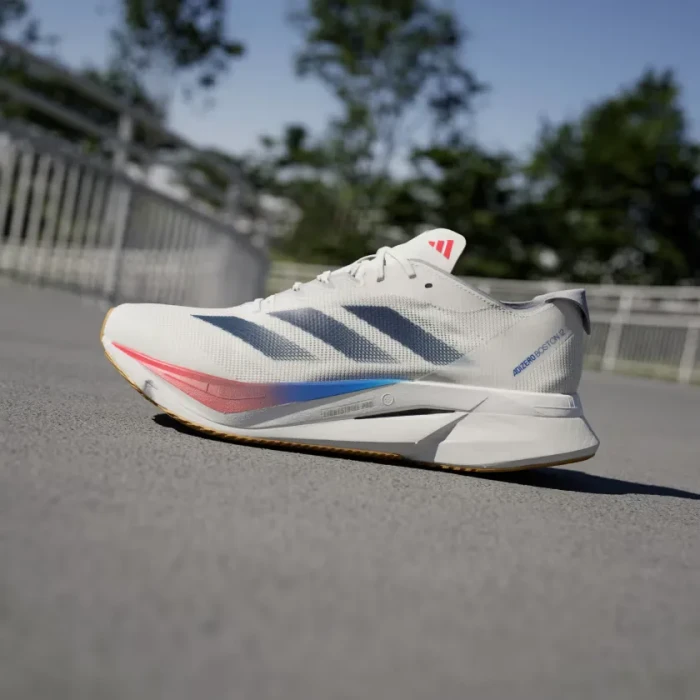 adidas Adizero Boston 12 core white/zero metallic/pure ruby (Herren)