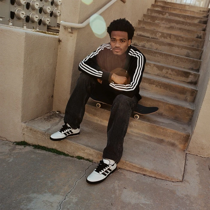 adidas Tyshawn II crystal white/core black/charcoal solid grey