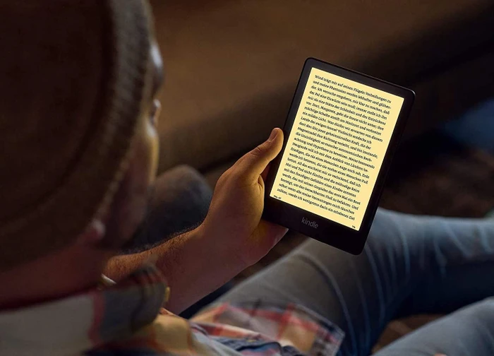 Amazon Kindle Paperwhite 11. Gen, schwarz, 16GB Flash, mit Werbung