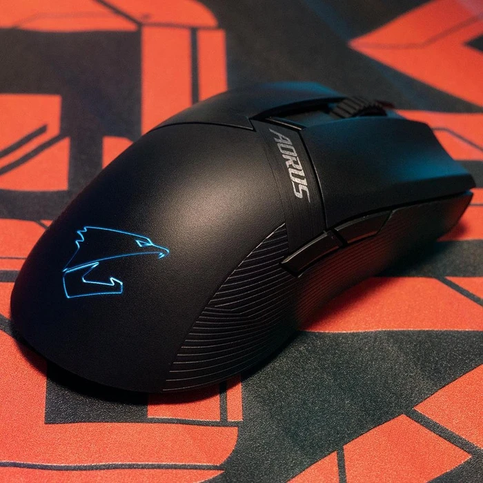 GIGABYTE AORUS M6 Wireless, USB