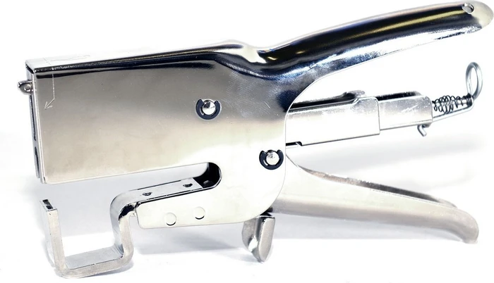 Regur 31/4 Heftzange mit Winkelamboss, silber