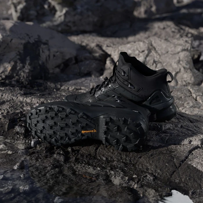 adidas Terrex Skychaser Mid GTX core black/carbon/impact orange (Herren)