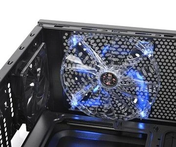 Thermaltake Chaser A41, Acrylfenster