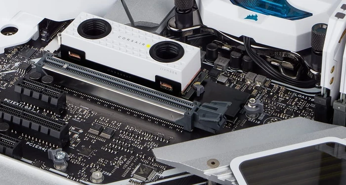 Corsair Force Series MP600 Pro XT Hydro X White 2TB, M.2 2280 / M-Key / PCIe 4.0 x4, Kühlkörper