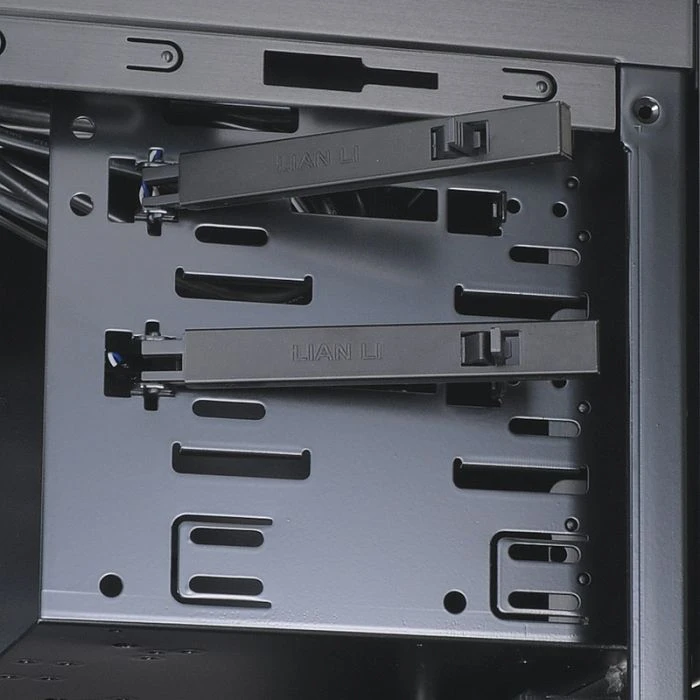 Lian Li PC-7HX schwarz