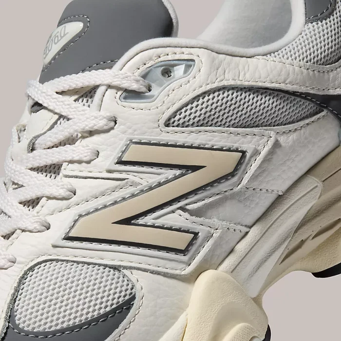 New Balance 9060 sea salt/castlerock