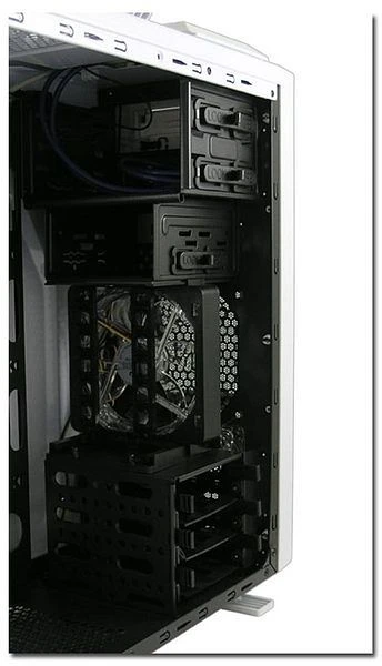 LC-Power Pro-930W Alliance