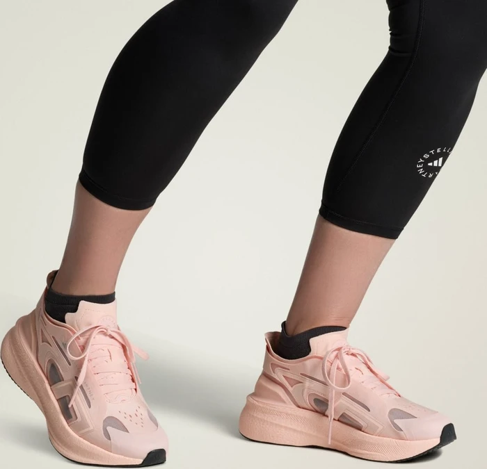 adidas Ultraboost 5 icey pink/silver metallic/carbon (Damen)