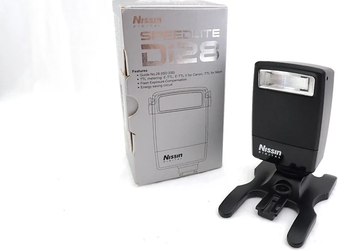 Nissin Speedlite Di28 für Nikon