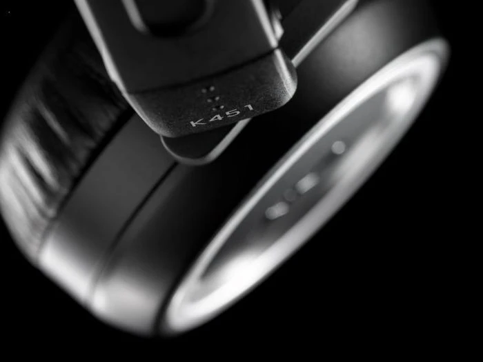 AKG K451
