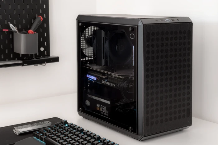 Cooler Master MasterBox Q300L V2, Glasfenster