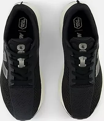 New Balance Fresh Foam Arishi v4 black/phantom/dark silver metallic (Damen)