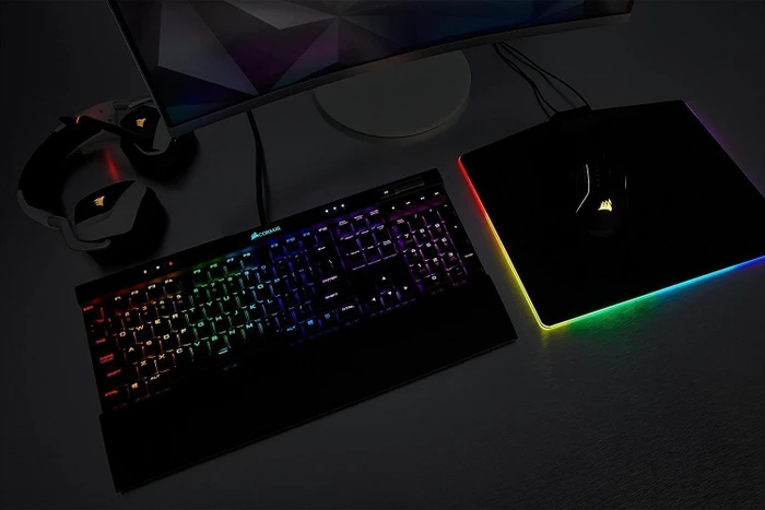 Corsair Strafe RGB MK.2, MX SILENT RGB RED, USB, CH