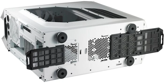 Cooler Master CM Storm Stryker, Acrylfenster