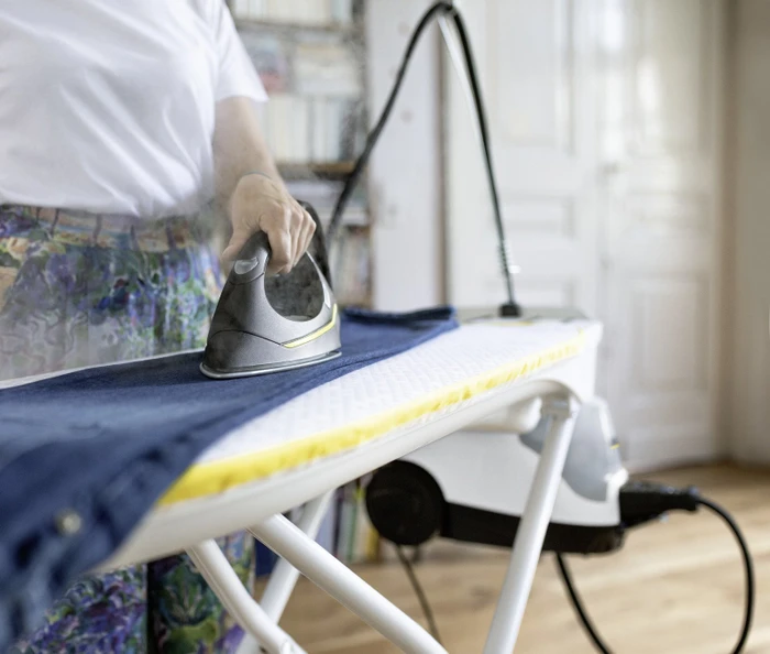 Kärcher SI4 Easyfix Iron Dampfbügelstation mit Bügeltisch