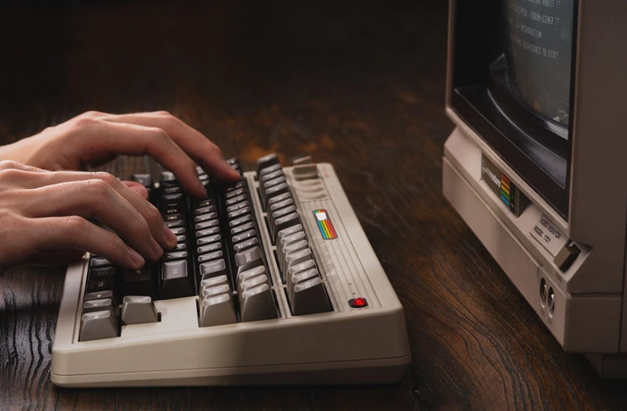 8BitDo Retro Mechanical Keyboard, C64 Edition, beige, Kailh Box V2 WHITE, USB/Bluetooth, US