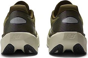 New Balance FuelCell Rebel v5 woodland/shipyard/silver metallic (Herren)