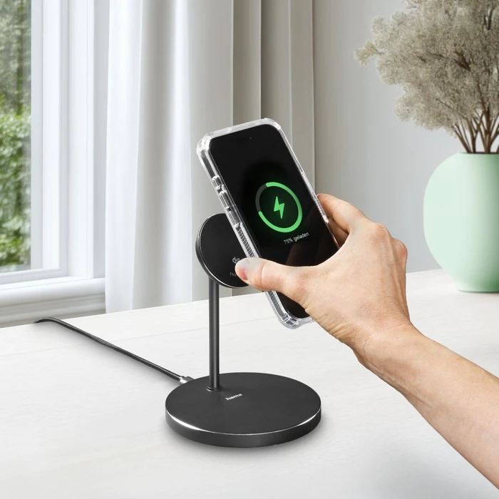 Hama Wireless Charger Qi2 15 W kabelloses Smartphone-Ladepad schwarz