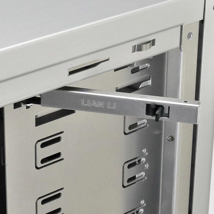 Lian Li PC-8EA silber