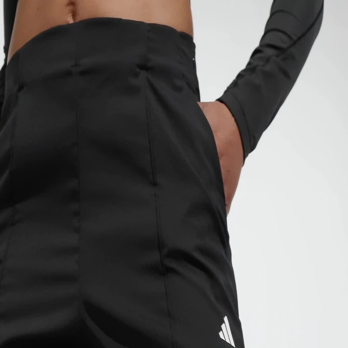 adidas Aeroready Train Essentials Minimal Branding Woven Trainingshose lang schwarz/weiß (Damen)