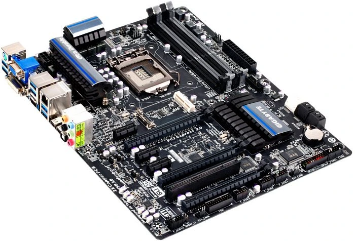 GIGABYTE GA-Z77X-UP4 TH (Intel 1155)