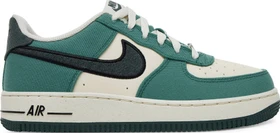 Nike Air Force 1 LV8 coconut milk/bicoastal/gum dark brown/vintage green (Junior)
