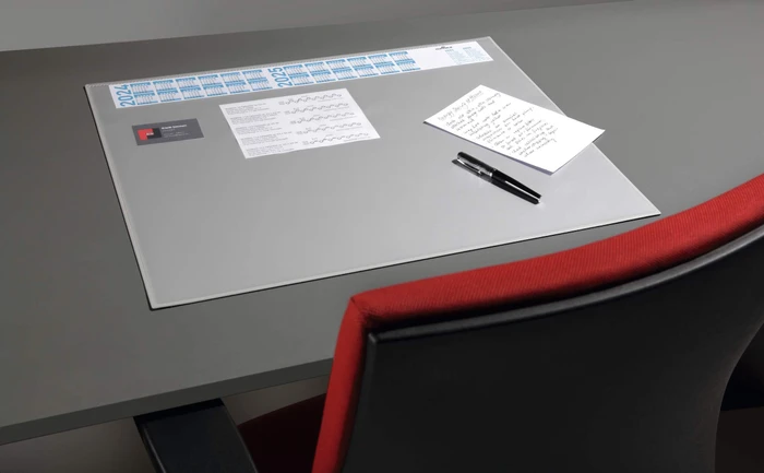 Durable 7204 Schreibunterlage mit Jahreskalender und transparenter Abdeckung, 650x520mm, grau